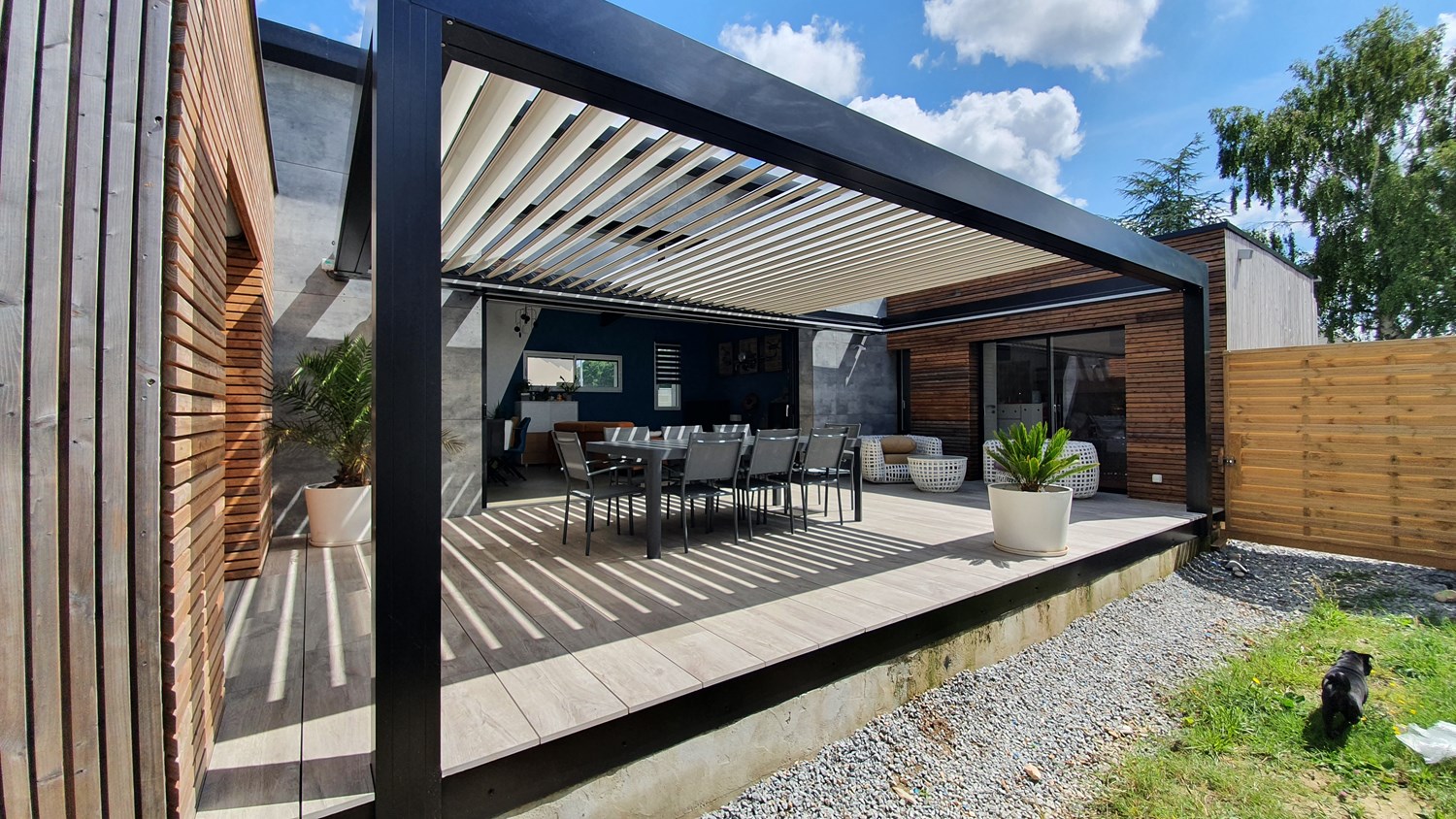 Les Pergolas en Aluminium : Élégance et Durabilité pour Votre Extérieur